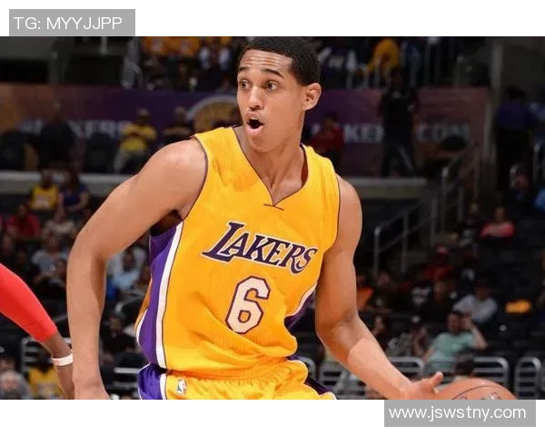 乔丹克拉克森：从NBA新星到全球篮球偶像的成长之路